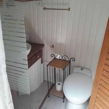 Peniche Caroline Bed & Breakfast Capestang Exterior photo