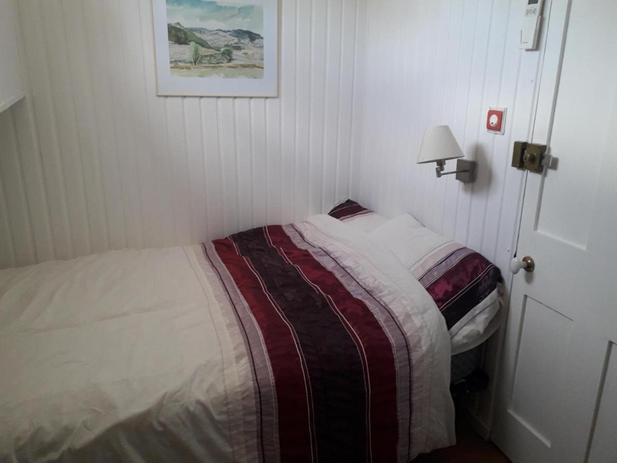 Peniche Caroline Bed & Breakfast
